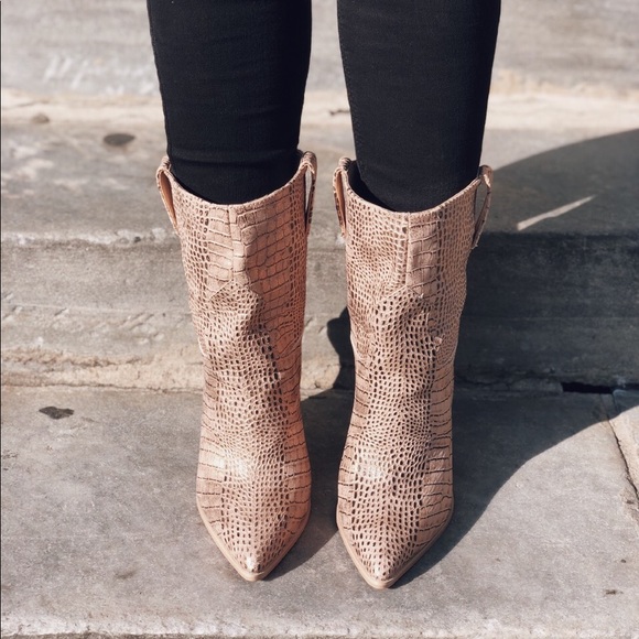 🆕Lana Rose Gold Snake Skin Cowboy Boots - Picture 5 of 7